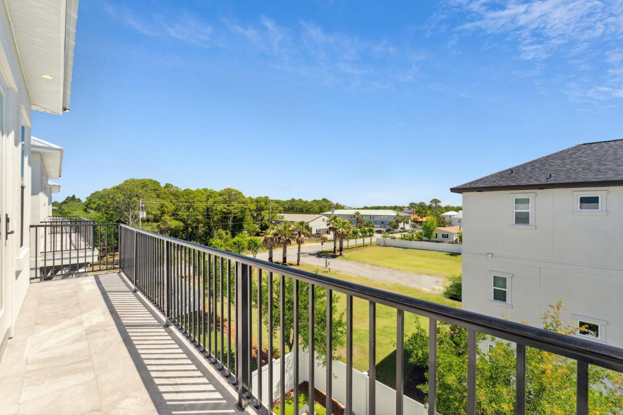 Endless Summer Estate With Golf Cart And Game Room Destin Exterior photo